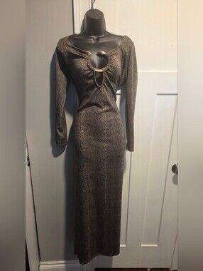 Brown Long Sleeve Maxi Dress with Front Ring Accent
